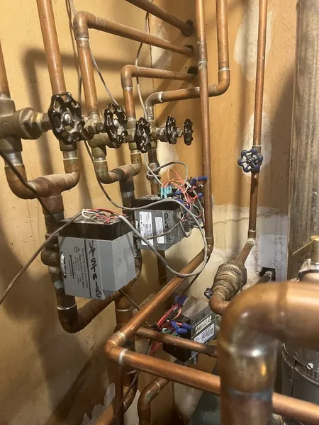 Golden Hands Plumbing & Heating